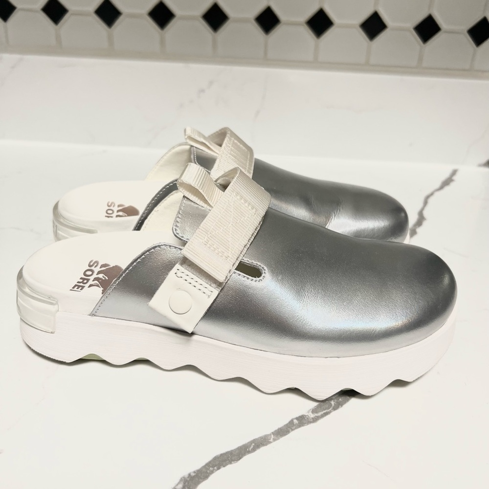 Sorel Women's Metallic Silver Mules